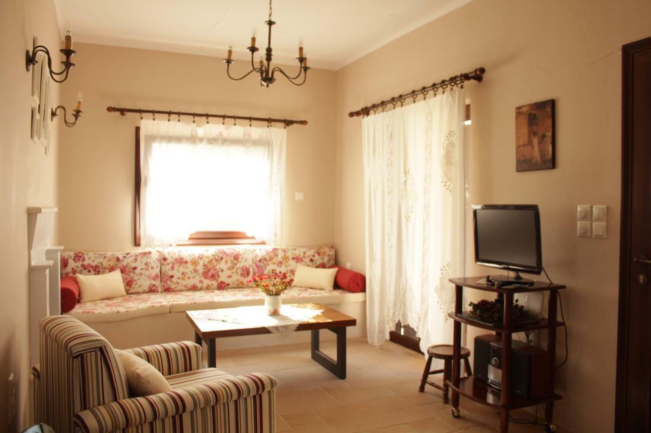 *Villa Pap-Live The Greek Hospitality In A Village* Nea Sampsounta Экстерьер фото